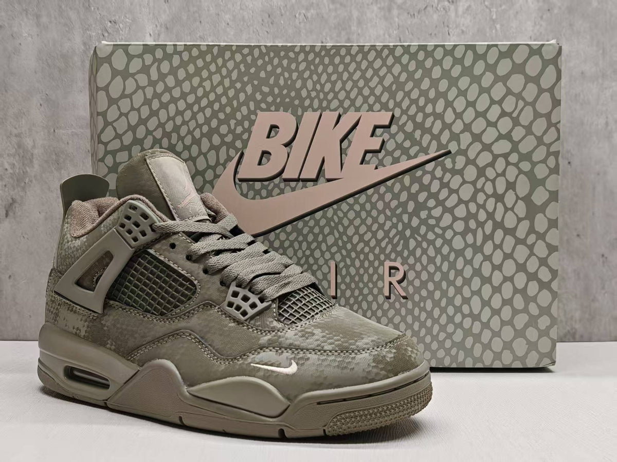 Air Jordan 4 Military Black
