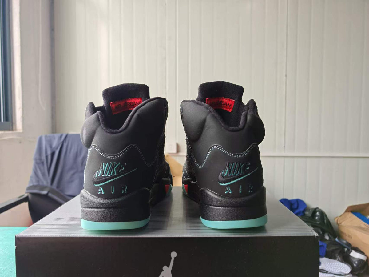 Air Jordan 5 Retro “Halloween” (2026)
