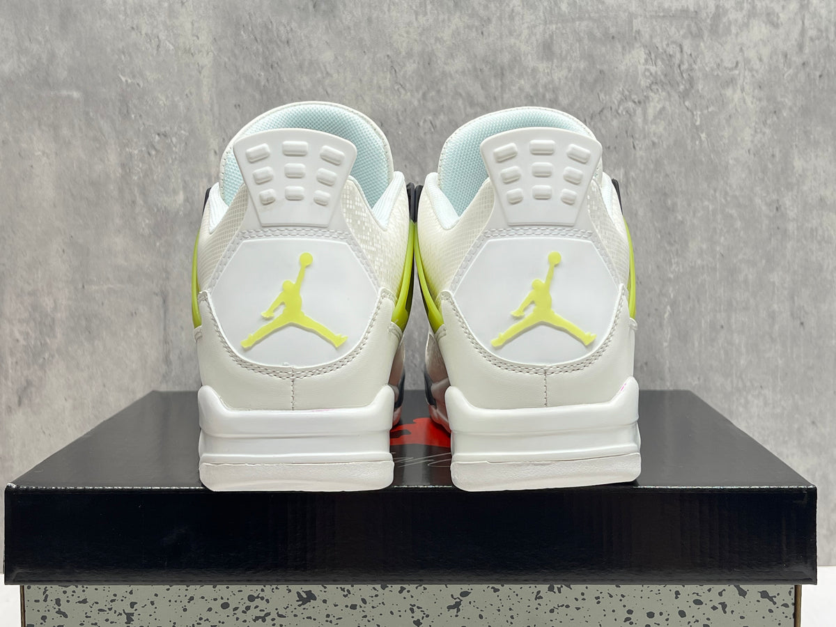 Air Jordan 4 Retro Metallic Gold