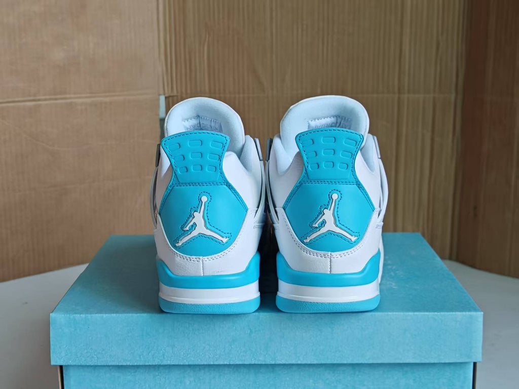 Air Jordan 4 Retro “Military Blue” 2024