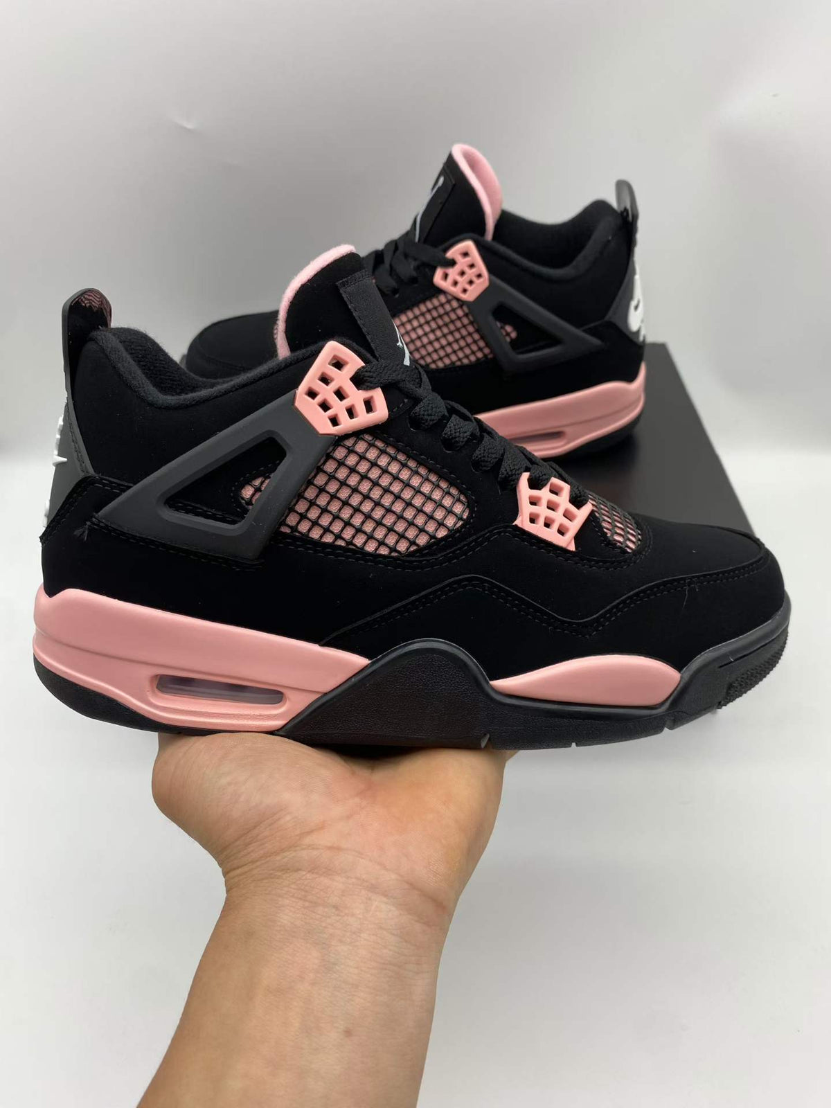 Air Jordan 4 Retro WMNS 'Rust Pink Thunder' HV0823-001
