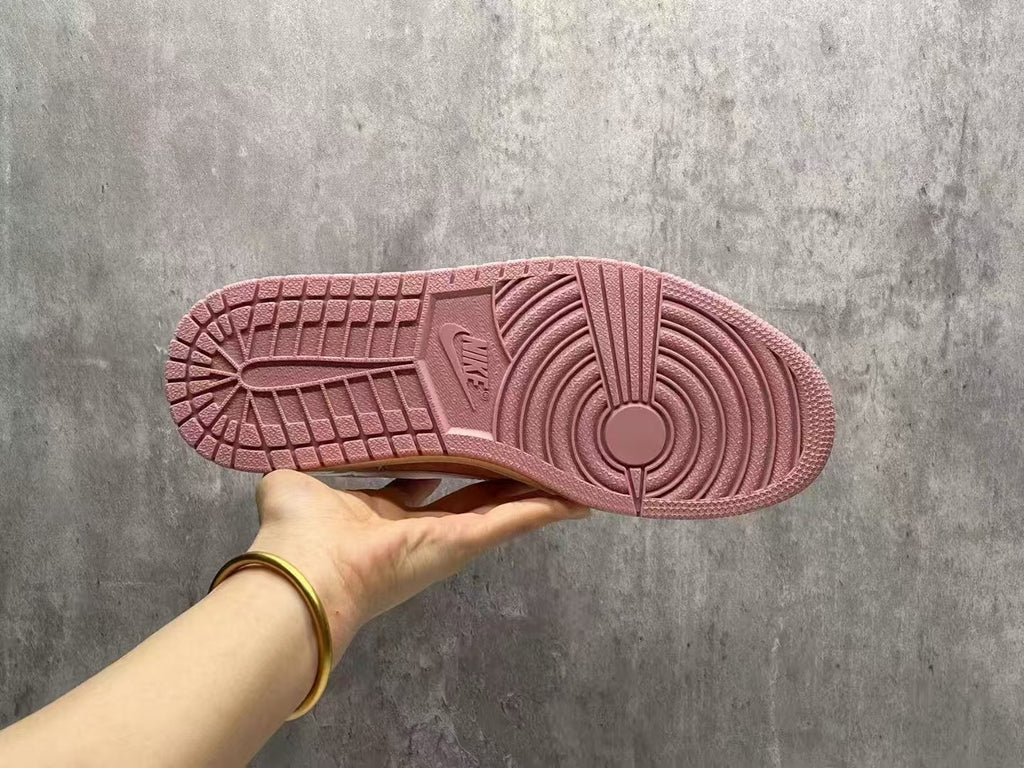 Travis Scott x Air Jordan 1 Low OG “Shy Pink/Red”