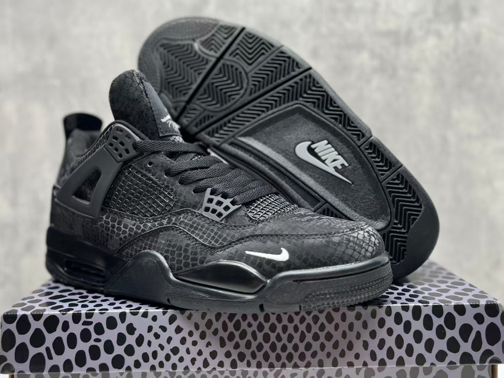 Air Jordan 4 Retro Black Cat (2025)