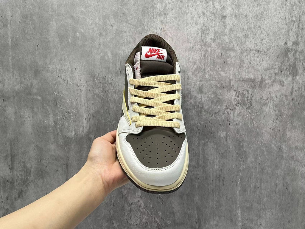 Travis Scott x Air Jordan 1 Low “Mocha” (2019)