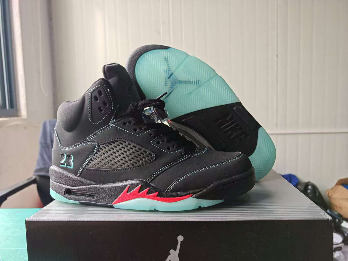Air Jordan 5 Retro “Halloween” (2026)