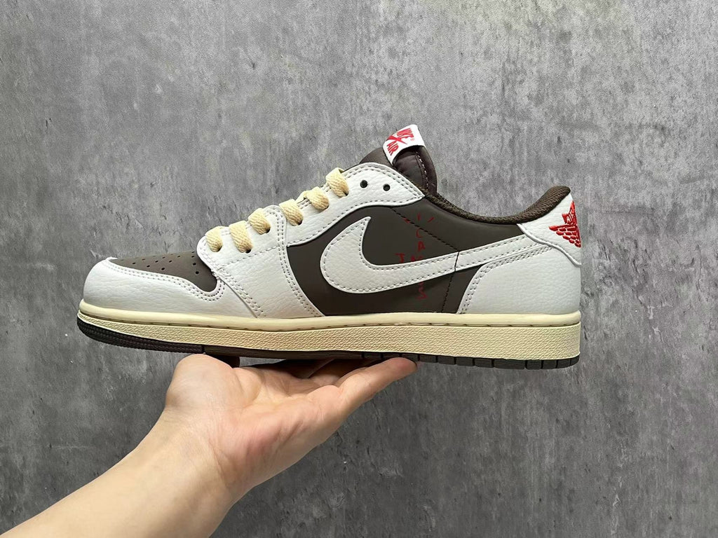 Travis Scott x Air Jordan 1 Low “Mocha” (2019)
