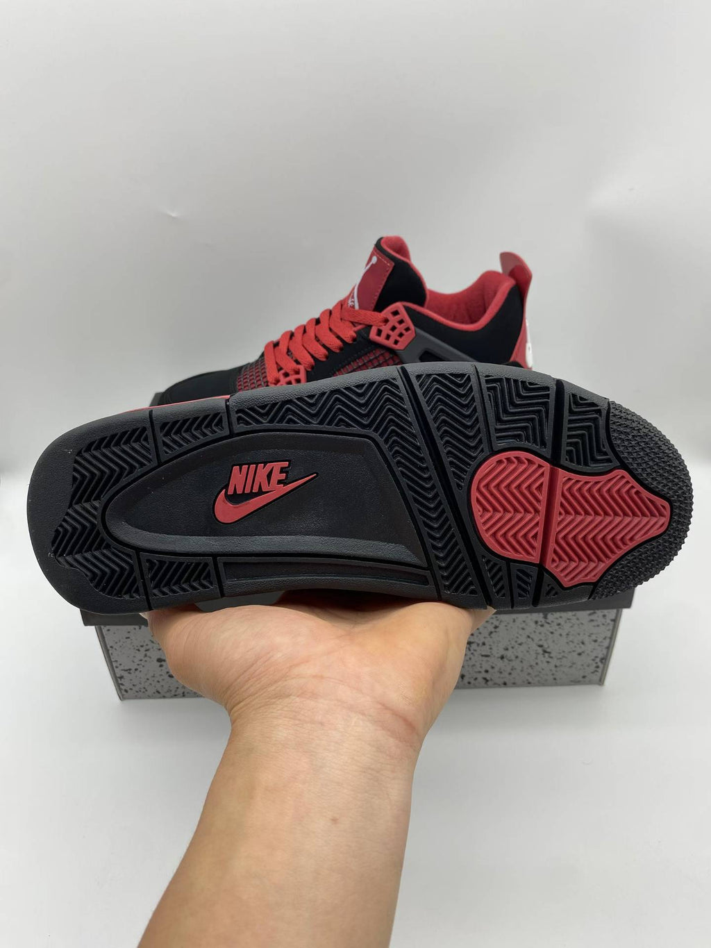 Air Jordan 4 Retro 'Red Thunder' CT8527-016
