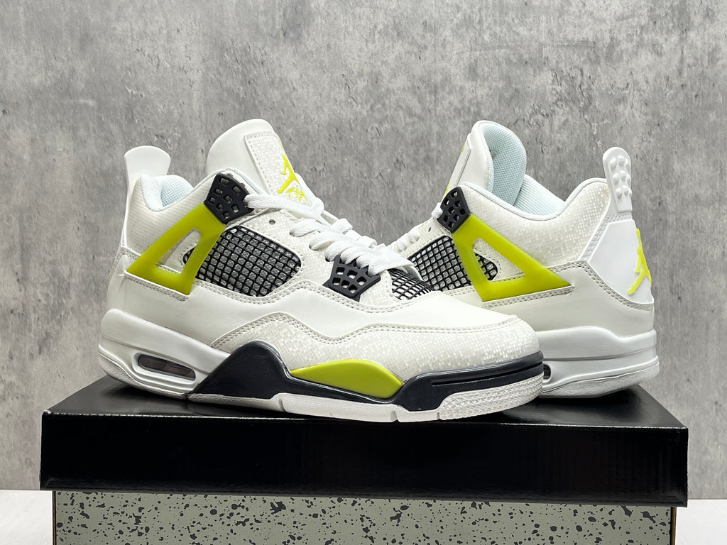 Air Jordan 4 Retro Metallic Gold