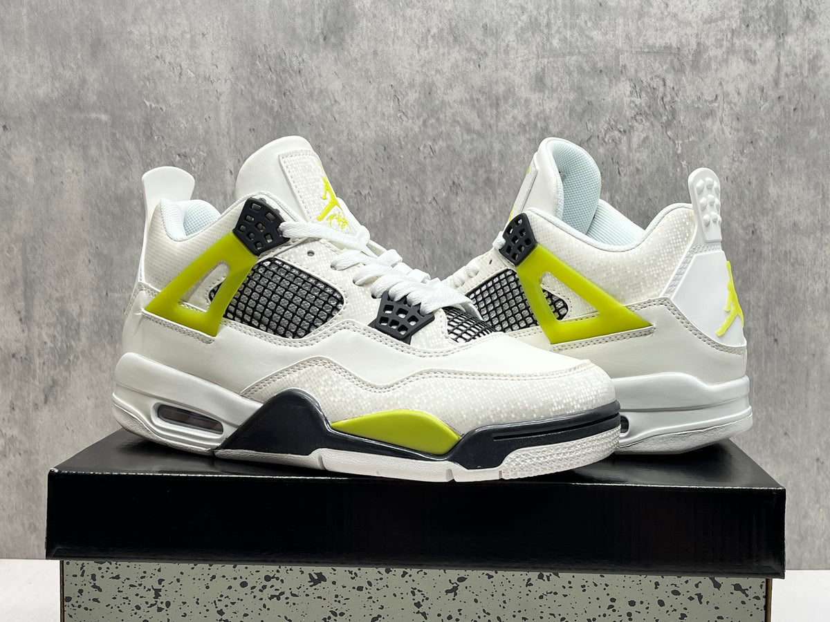 Air Jordan 4 Retro Metallic Gold