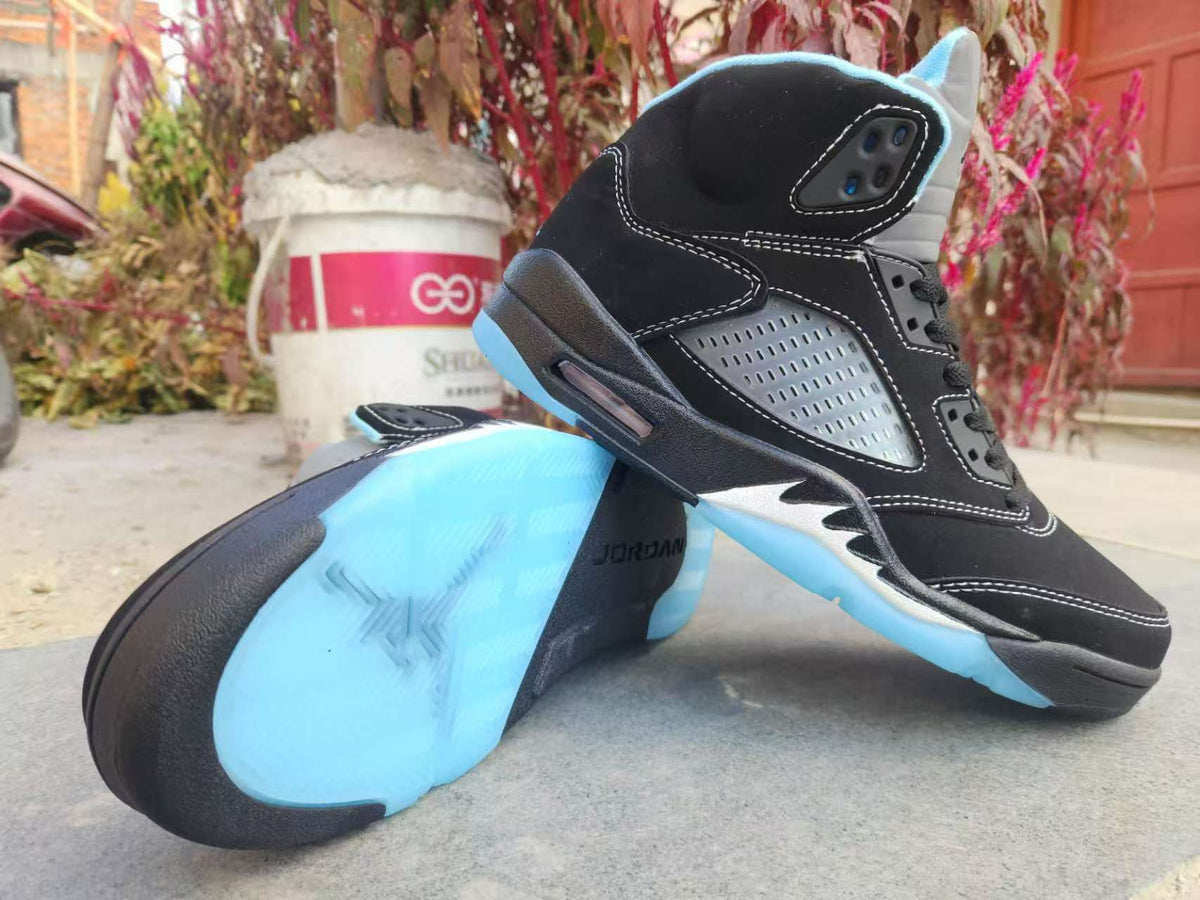 Air Jordan 5 Retro 'Black University Blue' (2026) DD0587-008