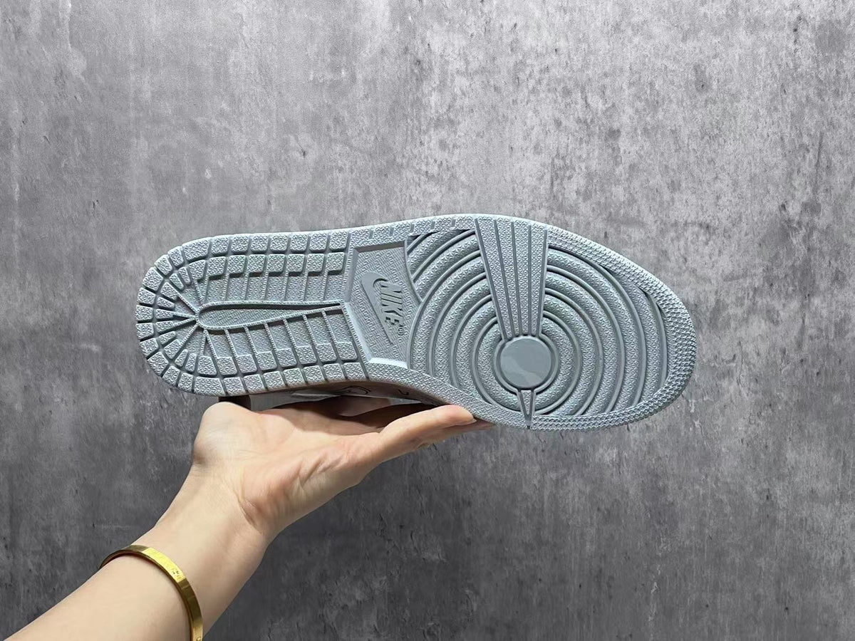 Air Jordan 1 x Off-White Gray