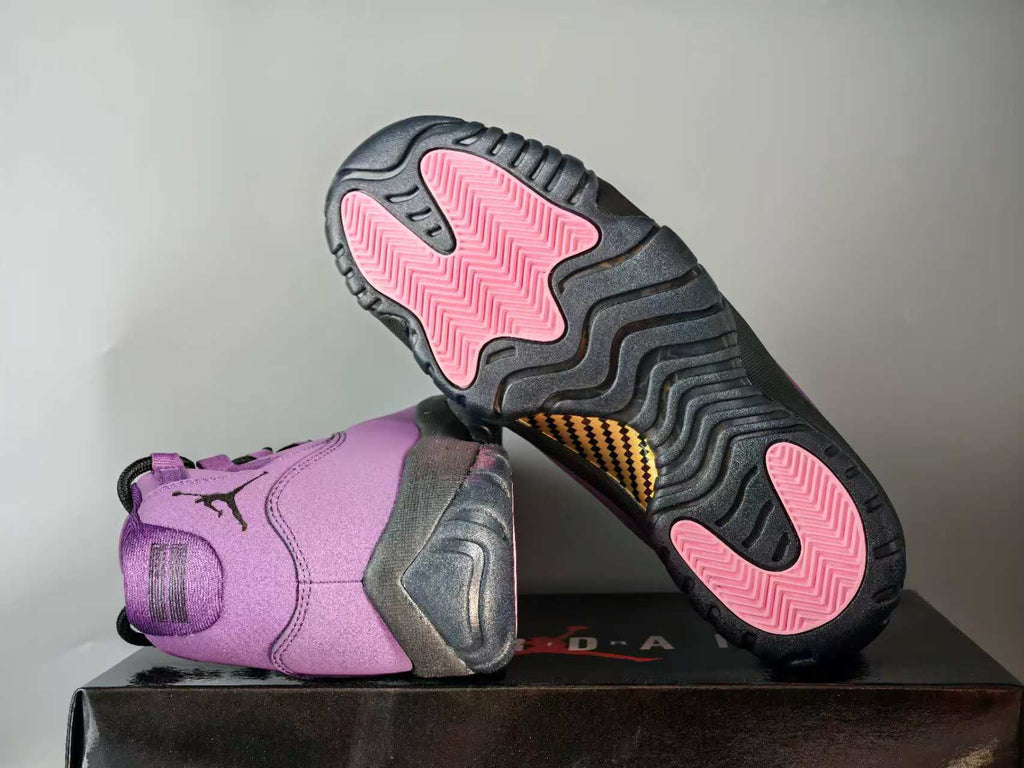 Air Jordan 11 Retro “Mojave”