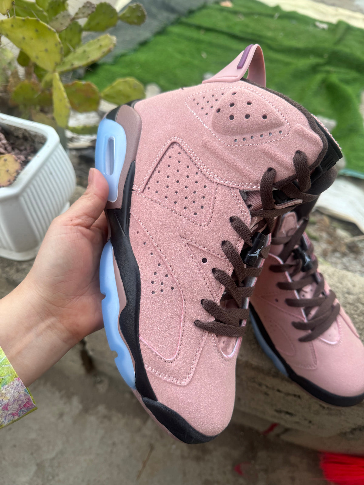 Aleali May x Air Jordan 6 Retro Rust Pink / Bright Crimson (2019)