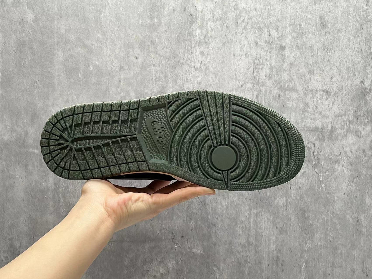 Travis Scott x Air Jordan 1 Low OG “Medium Olive”